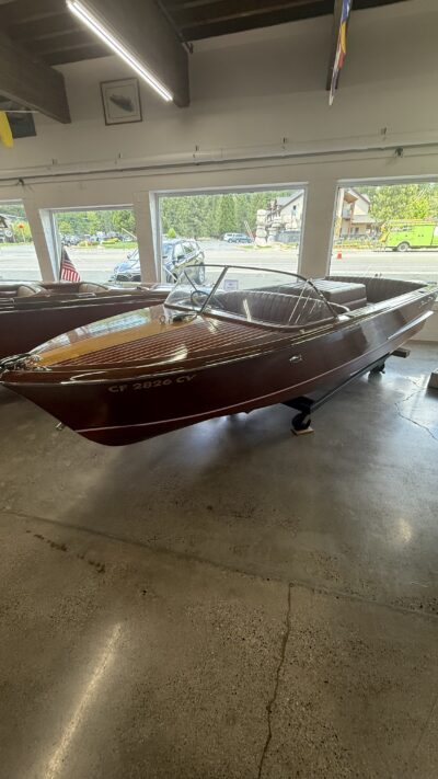 1959 Chris Craft 18ft Continental